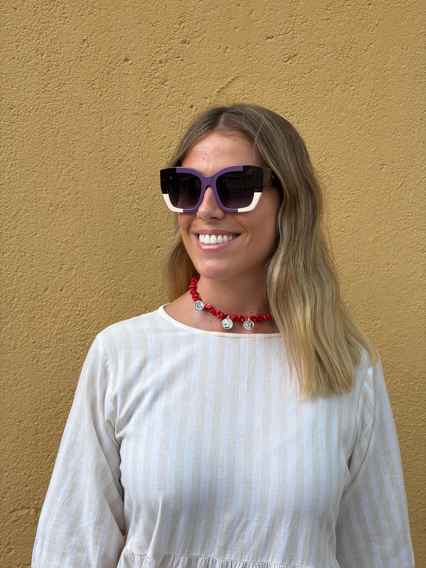VIOLETA - La gafa que transforma cualquier look básico